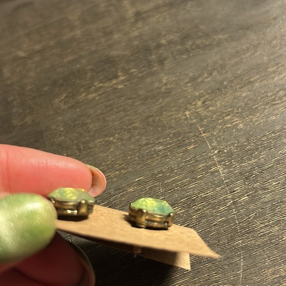 Green Lapis / Peridot Cushion Cut studs - Picture 3 of 3